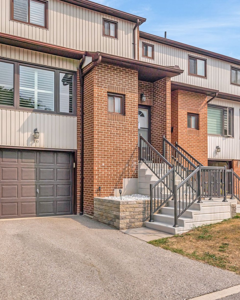 10-765 Oklahoma Dr, Pickering, a townhouse sold by Laura McBride, Ajax REALTOR® with Revel Realty