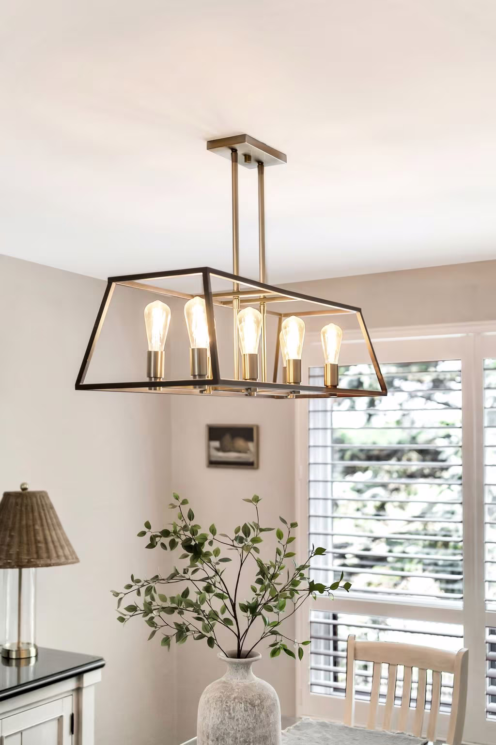 Farmhouse-inspired light fixture over the dining area at 10-765 Oklahoma Dr, Pickering