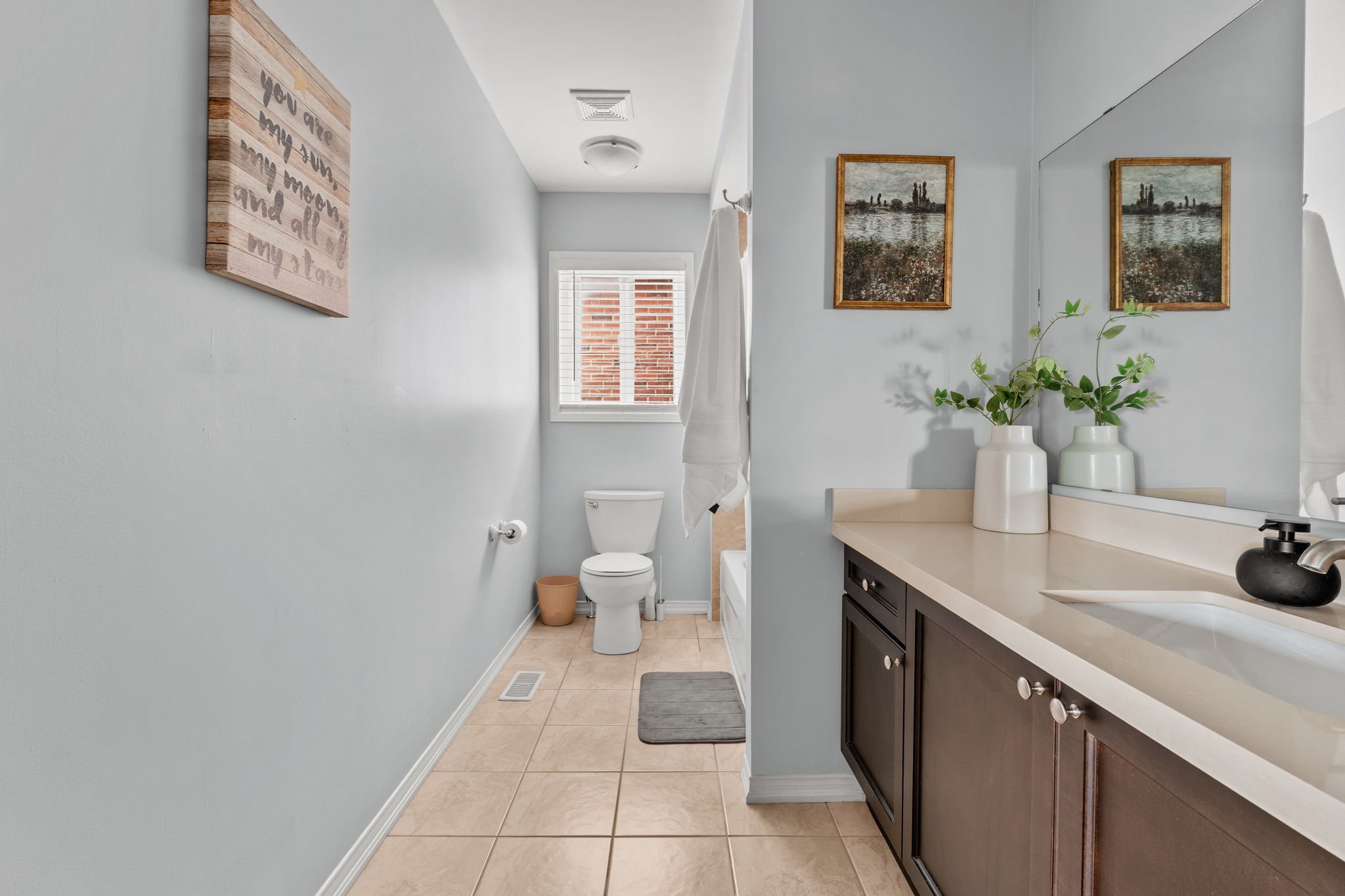 Main 4-piece bathroom at 1683 Finkle Drive, Oshawa, serving the second-floor bedrooms