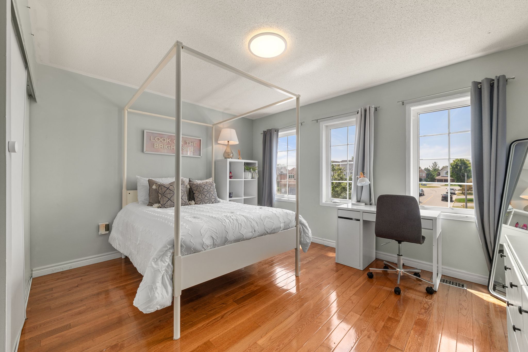 1509 Grandview St N Oshawa Bedroom 2