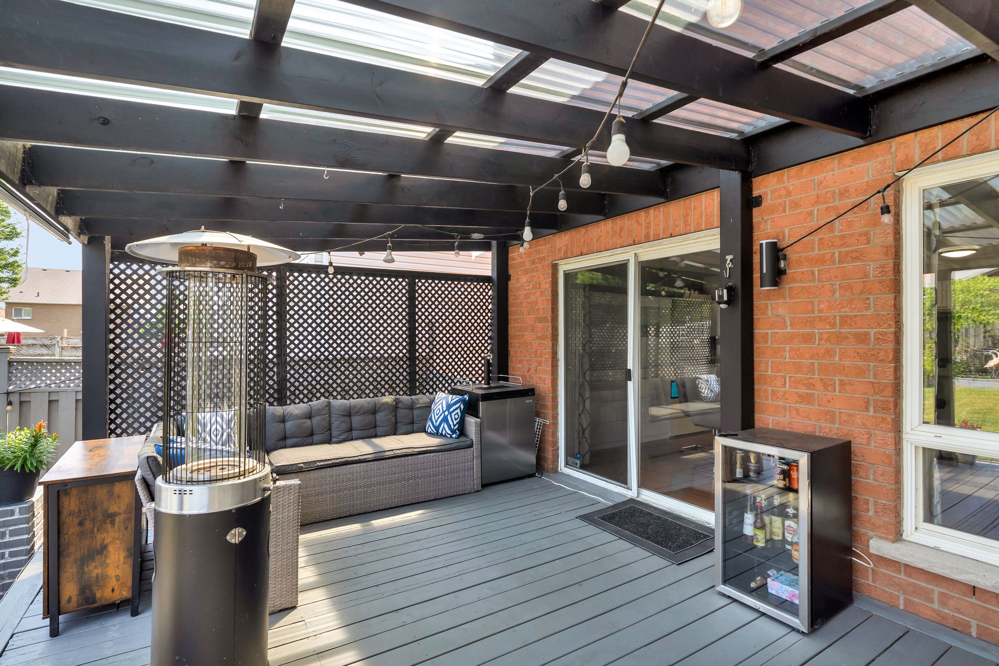 1509 Grandview St N Oshawa Covered Deck
