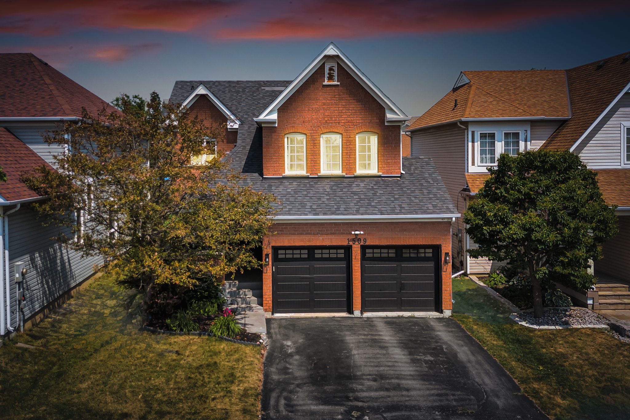 1509 Grandview Street North Oshawa is a stately solid brick home 