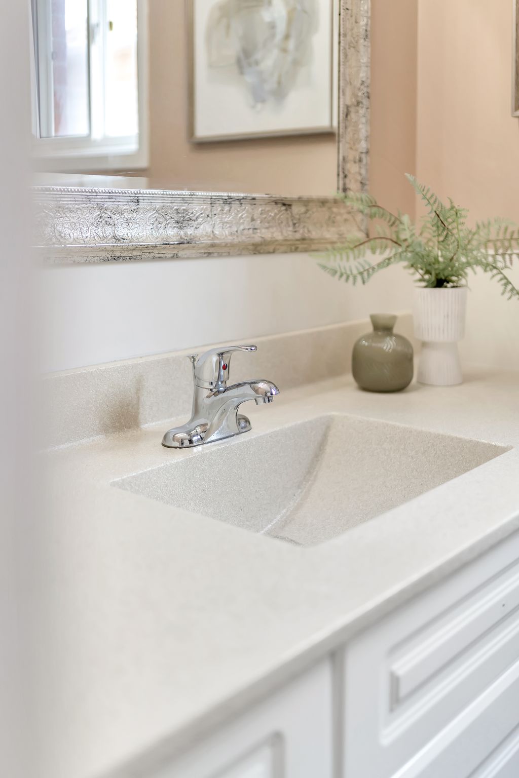 1509 Grandview St N Oshawa Primary Sink