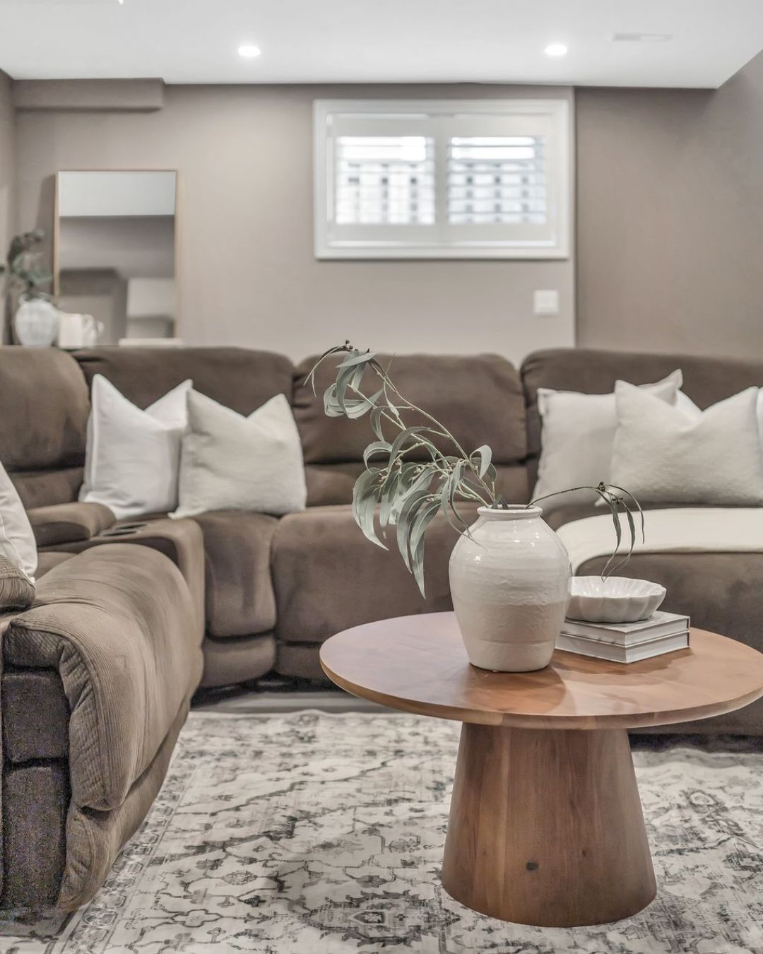 14 Sleepy Hollow place whitby basement cozy