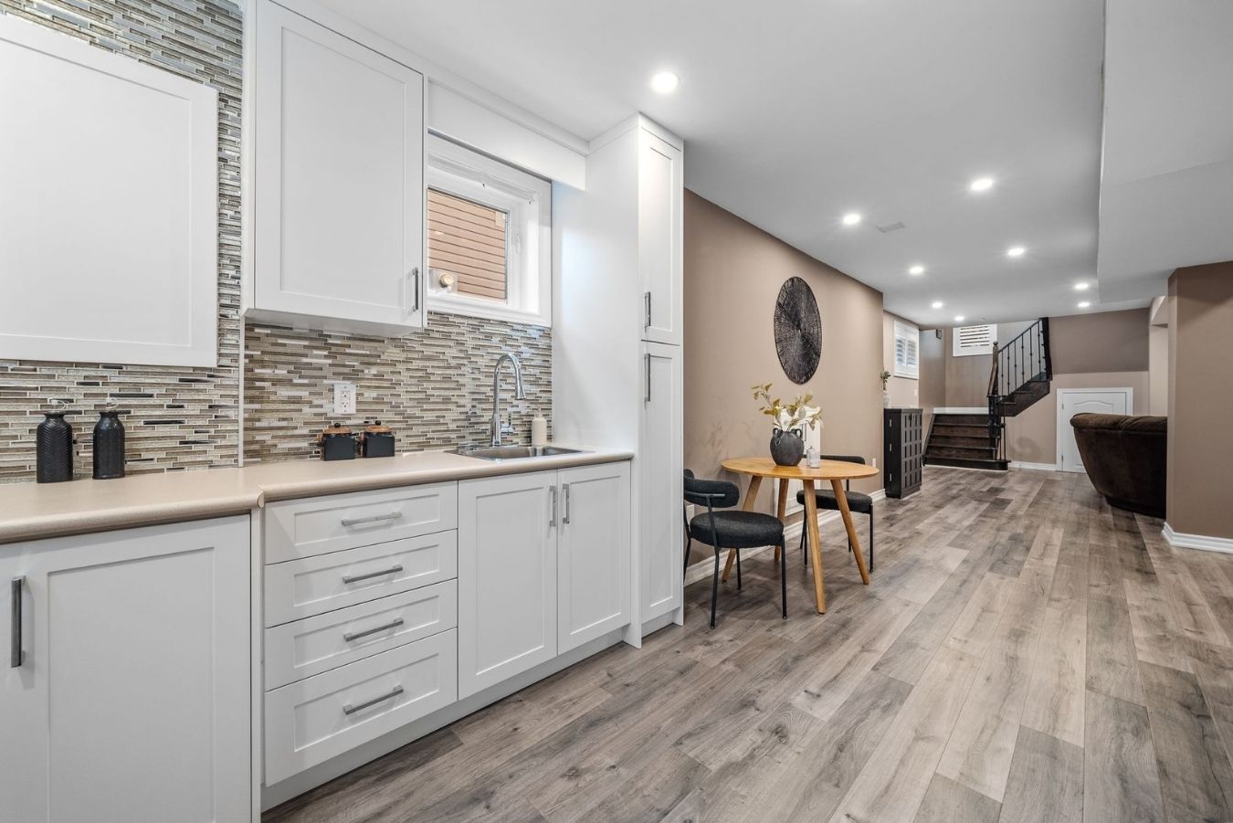 14 Sleepy Hollow place whitby basement kitchen