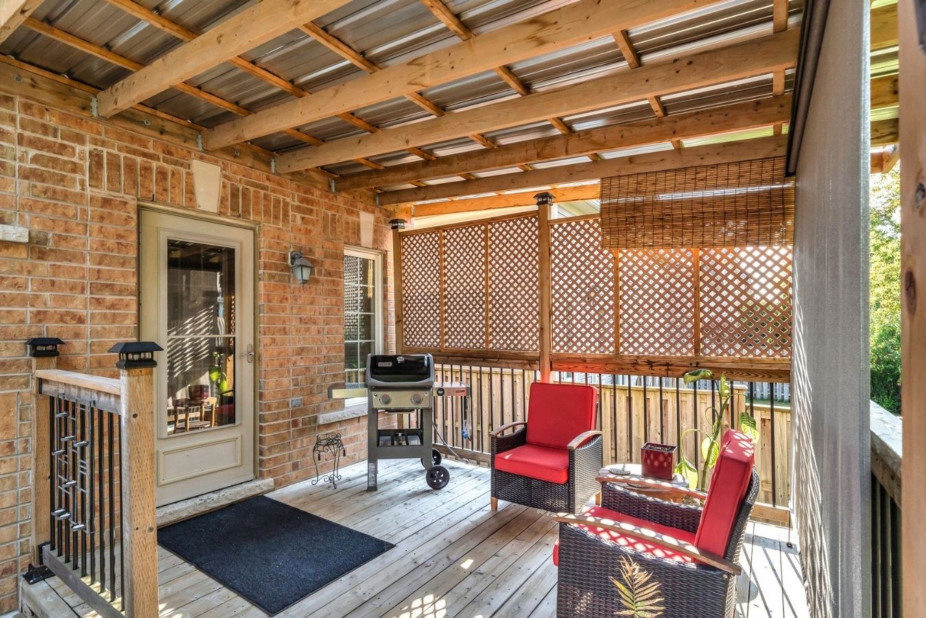 14 Sleepy Hollow place whitby deck