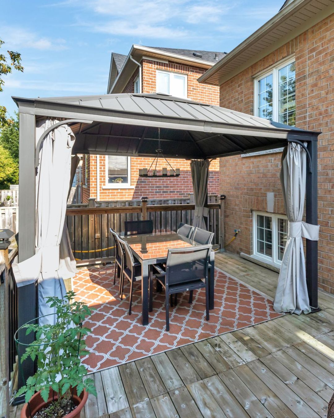 14 Sleepy Hollow place whitby outdoor dining