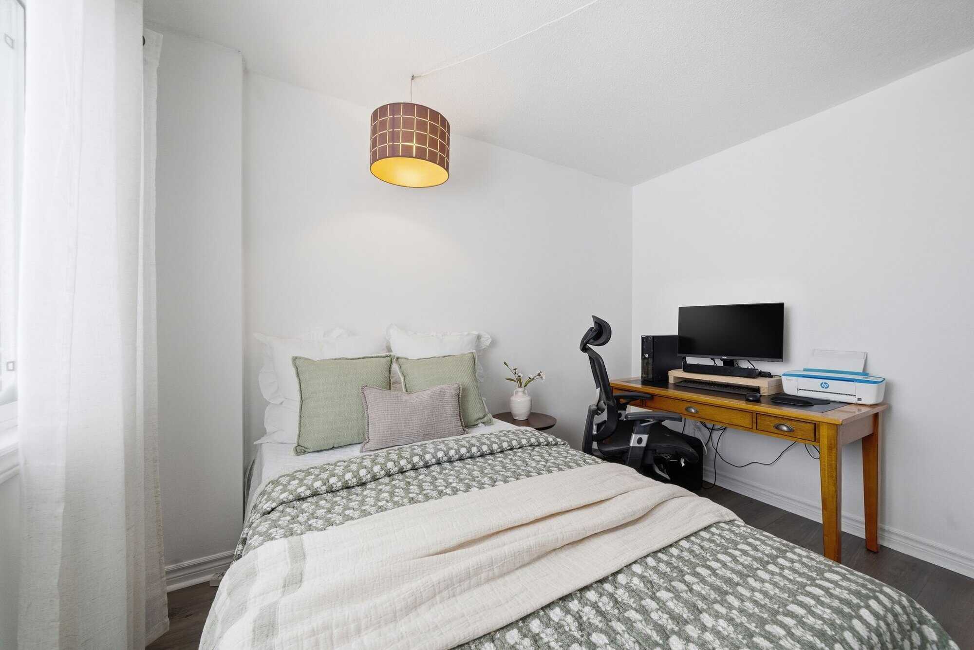 13 Rollo Dr laura mcbride Ajax realtor revel realty bed 3