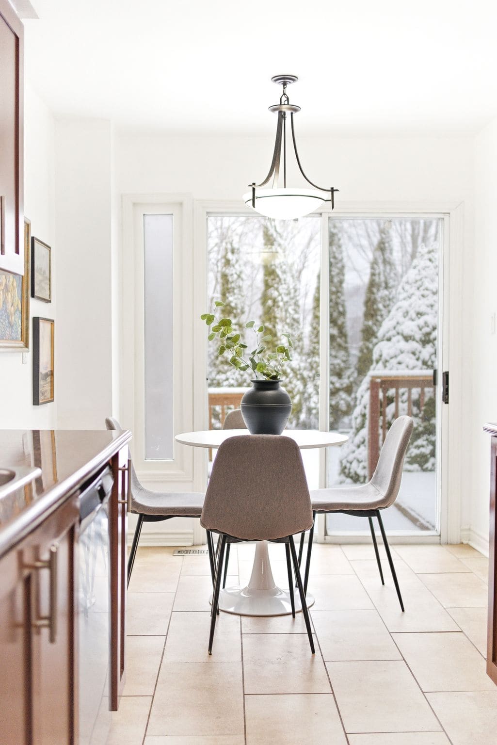 Close up of chandelier at 38A Deep Dene dining room
