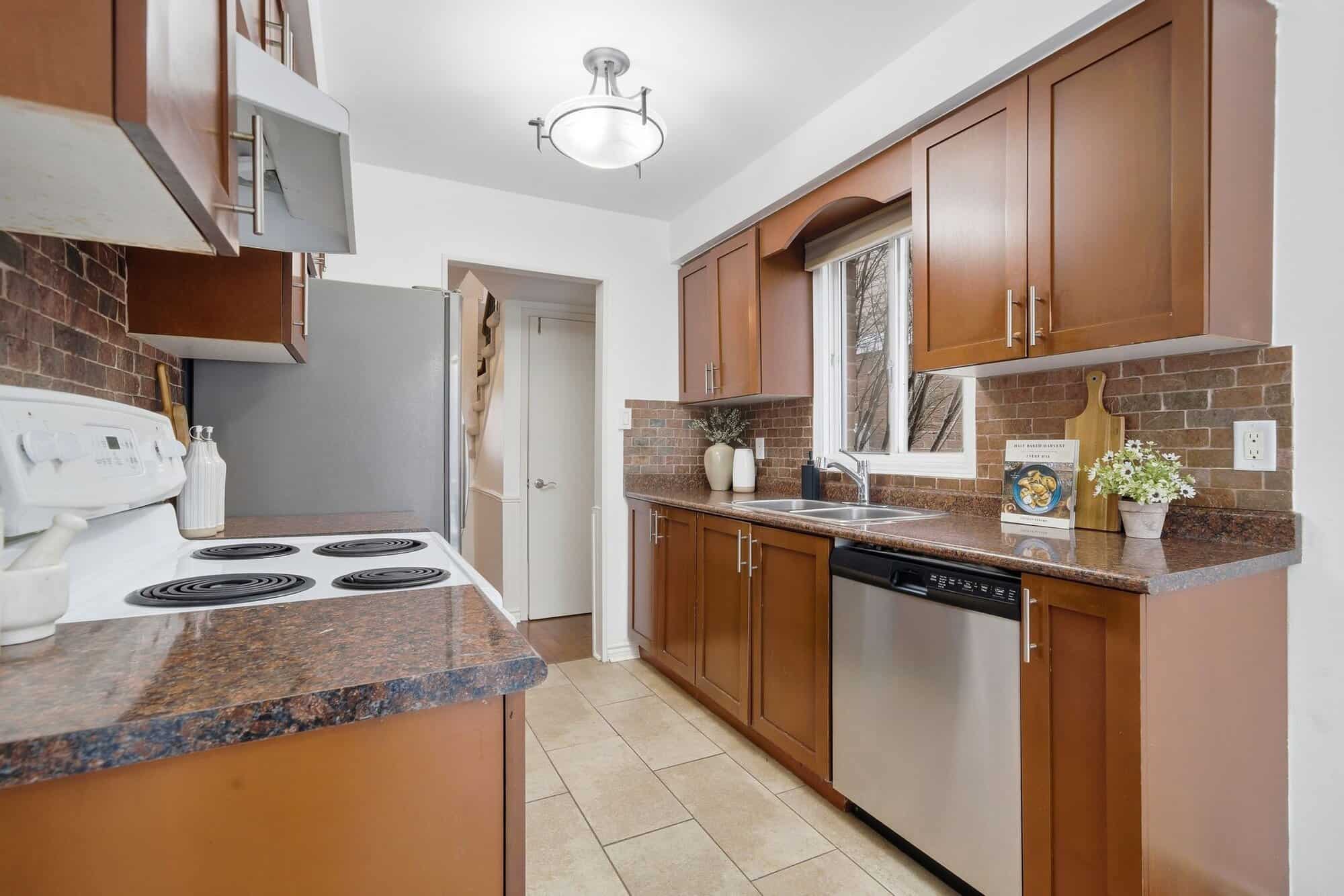 13 Rollo Dr laura mcbride Ajax realtor revel realty kitchen appliances