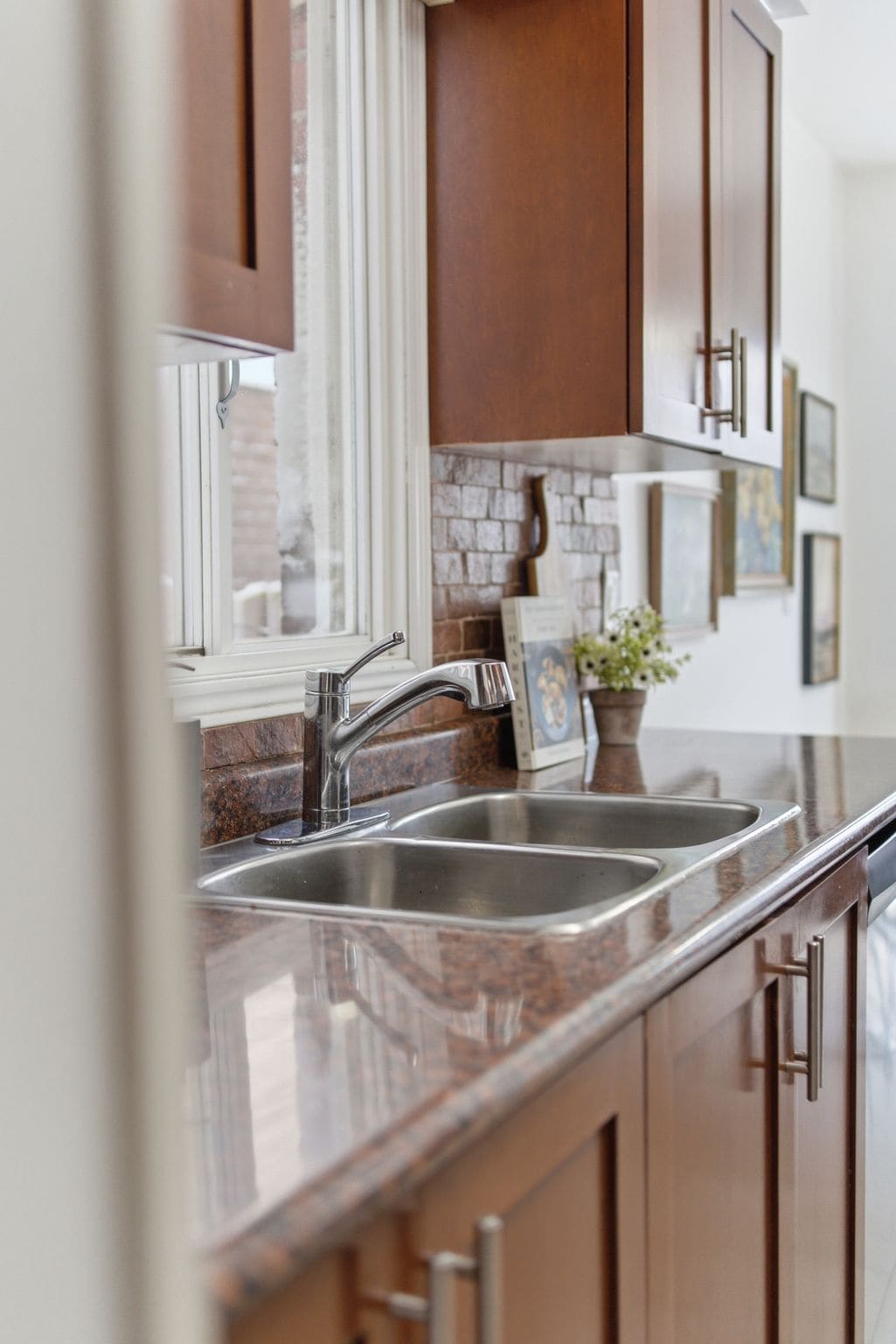13 Rollo Dr laura mcbride Ajax realtor revel realty sink