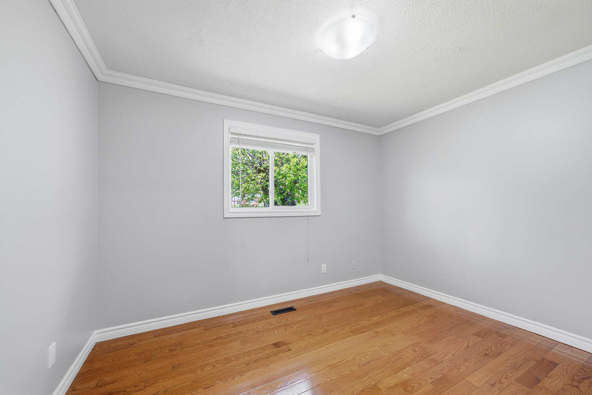 39 anstead cres laura mcbride ajax realtor revel realty 44