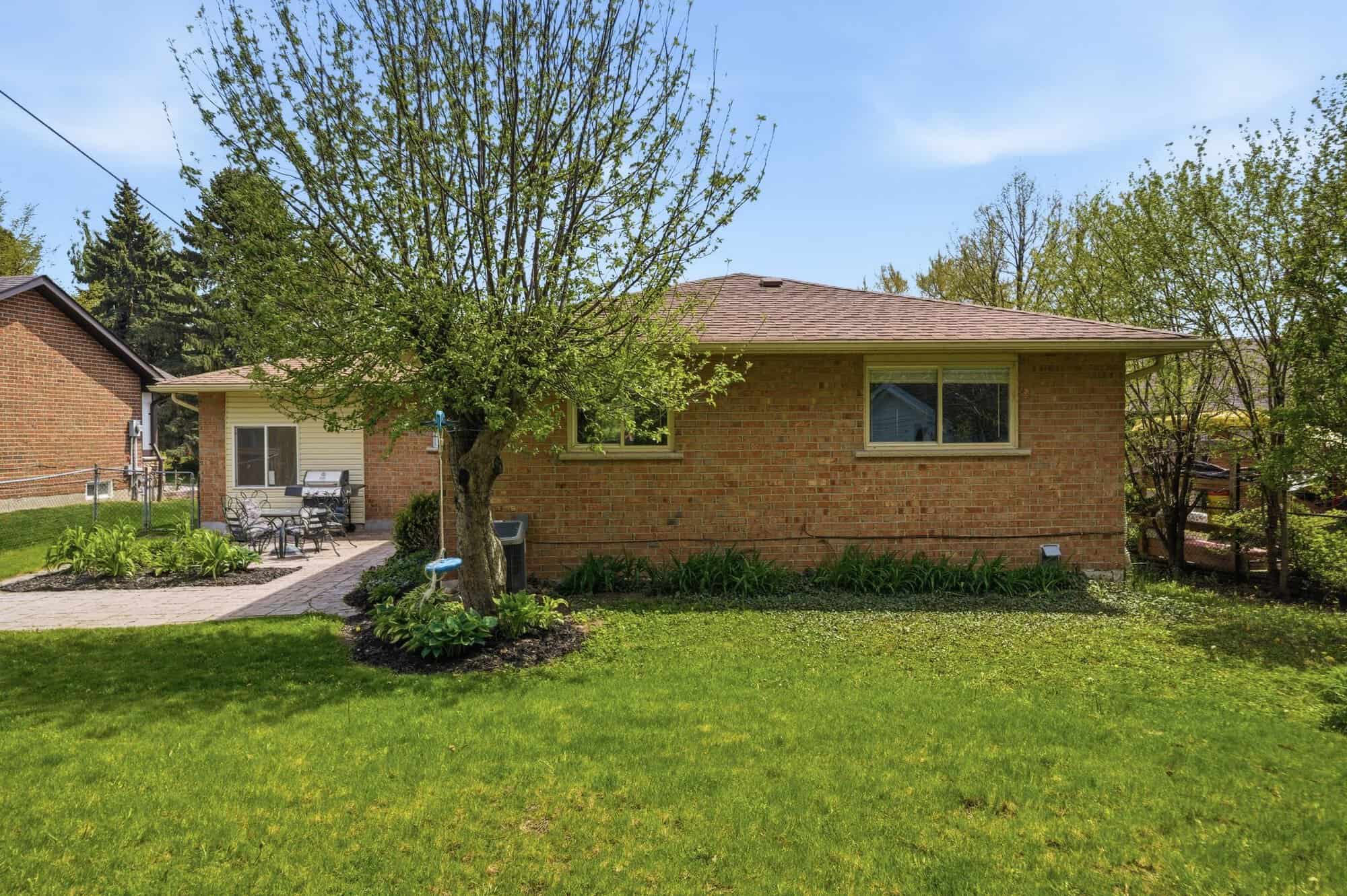 39 anstead cres laura mcbride ajax realtor revel realty 62