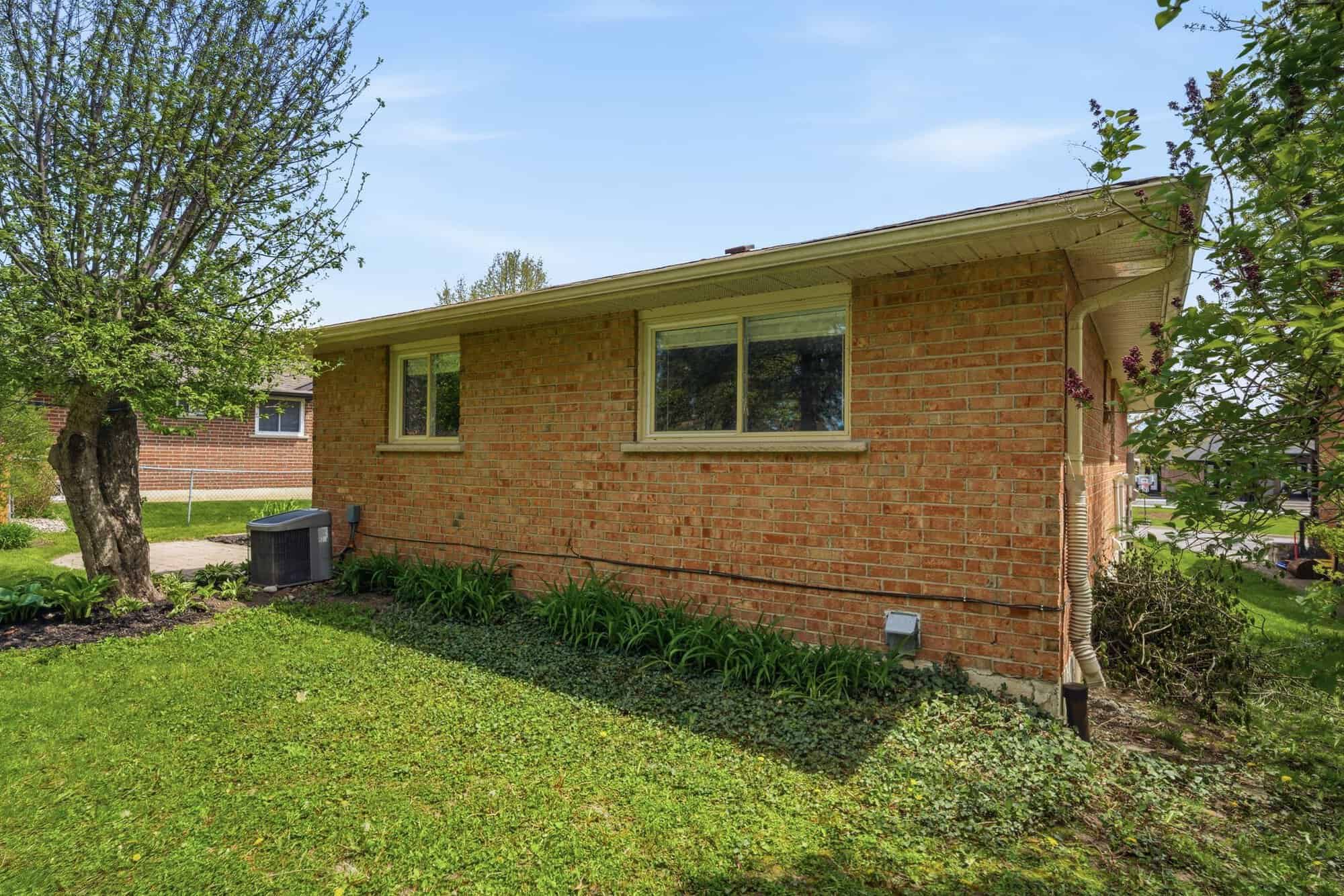 39 anstead cres laura mcbride ajax realtor revel realty 64