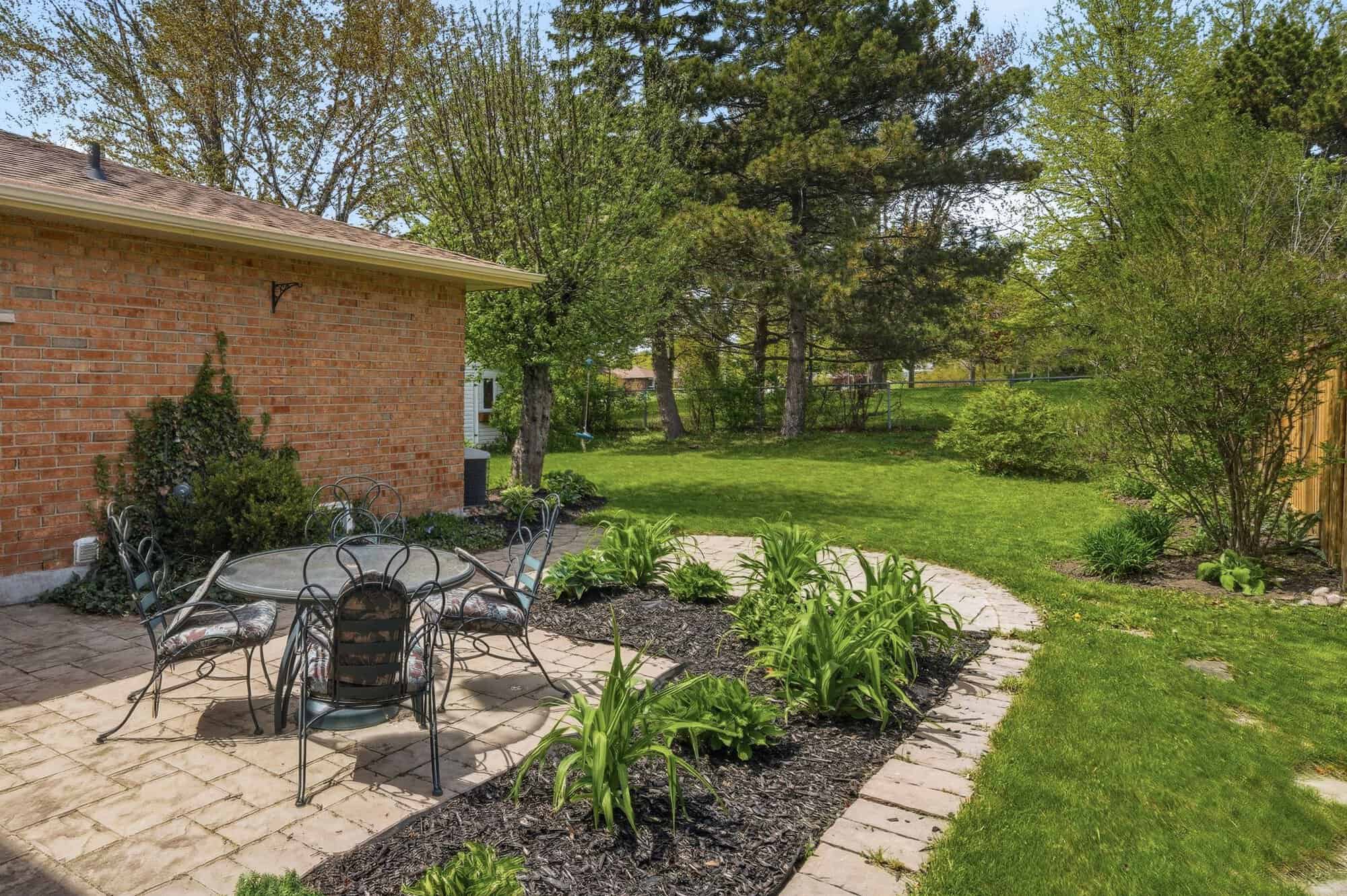 59 39 Anstead Crescent Ajax ON