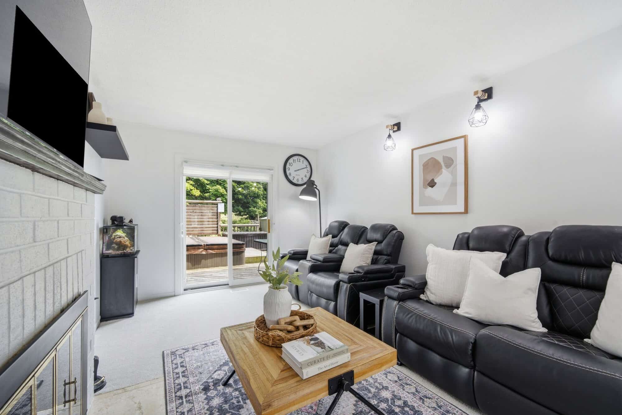 13 Flowers Cres laura mcbride ajax realtor 24 living