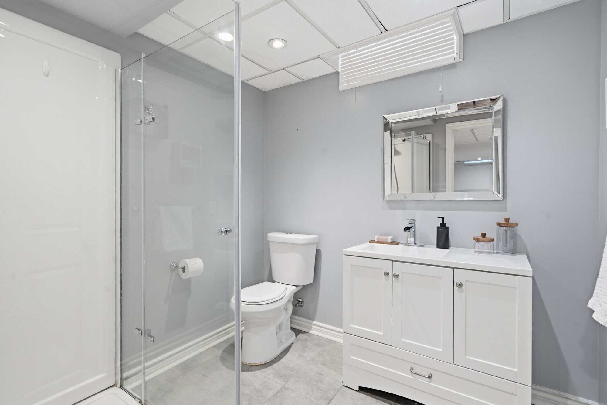 13 Flowers Cres laura mcbride ajax realtor 59 bathroom