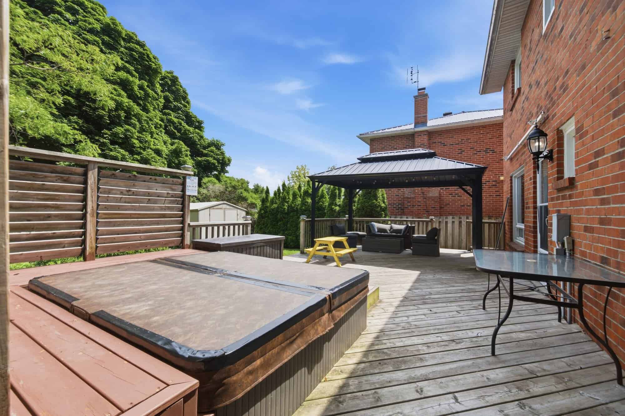 13 Flowers Cres laura mcbride ajax realtor 72 deck