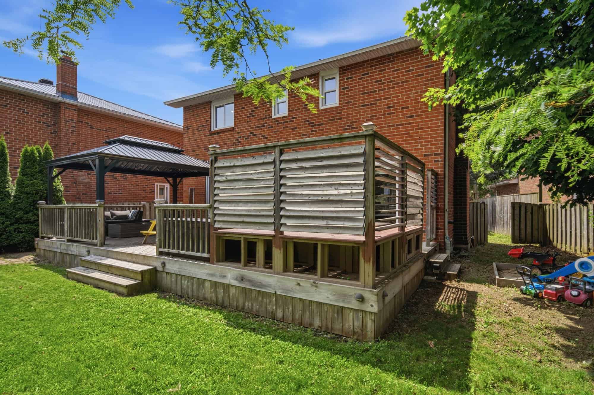 13 Flowers Cres laura mcbride ajax realtor 80 privacy